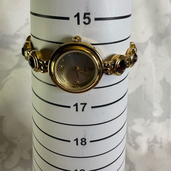 Gold and Purple Quartz Women's Watch, new, never worn. New battery. - Picture 6 of 8